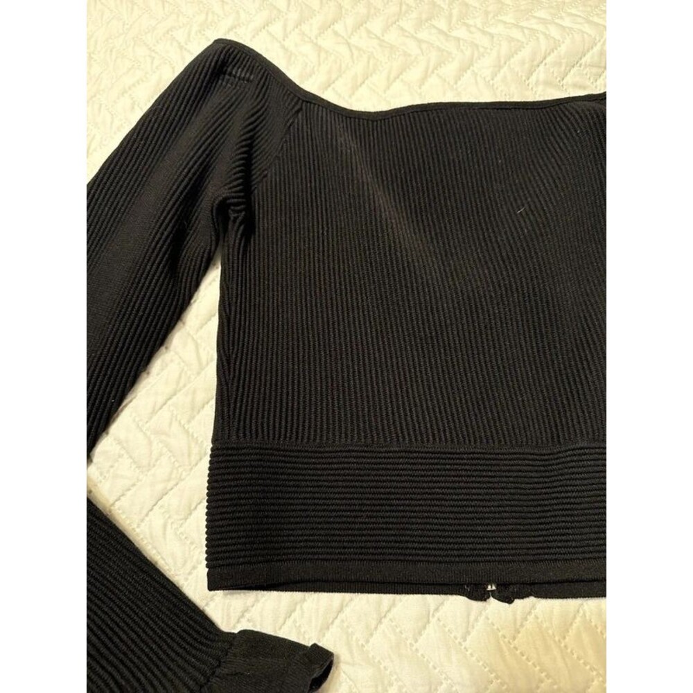 Gianni Bini off shoulder long sleeve ribbed cropped top - Picture 4 of 8